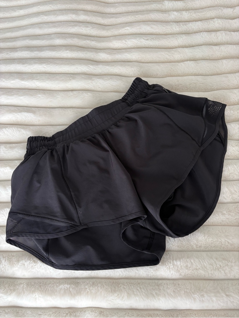 Lululemon hotty hot low rise short